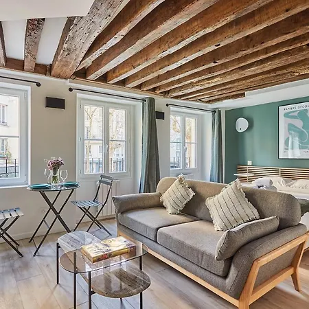 Center Of By Prestige * Paris