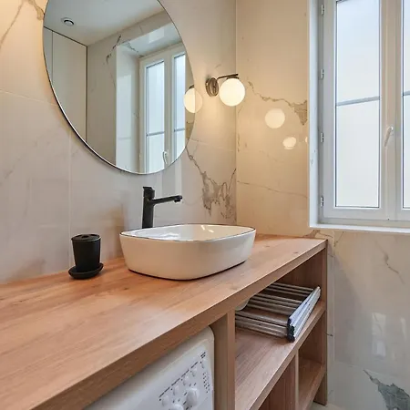 Center Of By Prestige * Paris