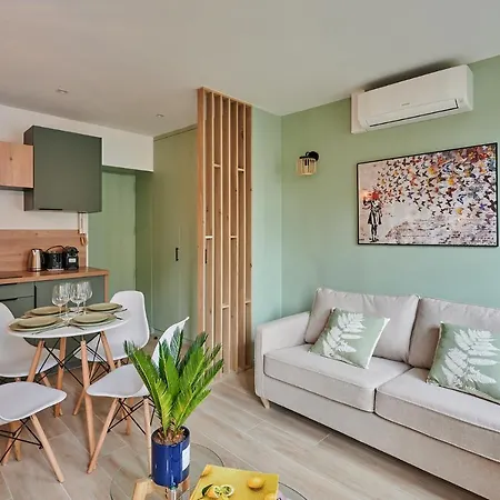 Center Of By Prestige Paris