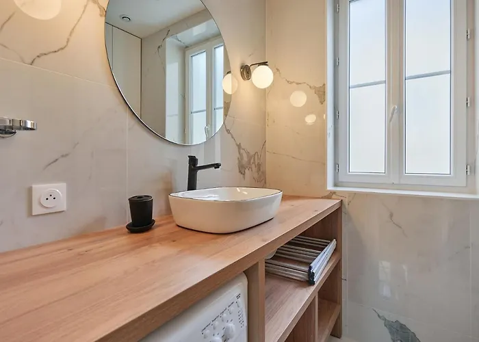 Center Of By Prestige * Paris