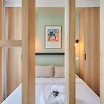 Appartement Center Of By Prestige Parijs
