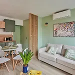 Center Of By Prestige Parijs