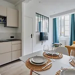 Center Of By Prestige * Parijs