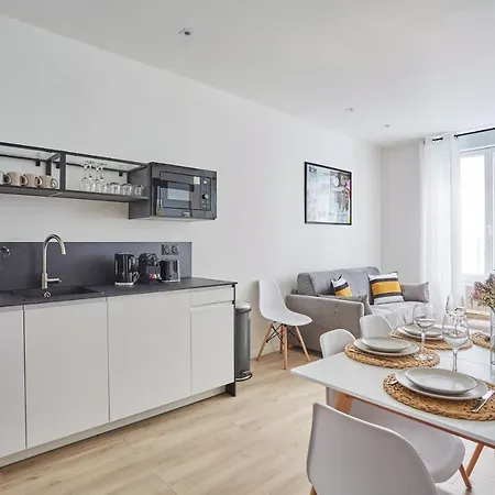 Center Of By Prestige Paris