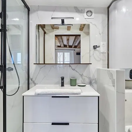 Center Of By Prestige Apartment Paris