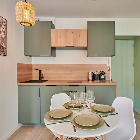 Center Of By Prestige Paris