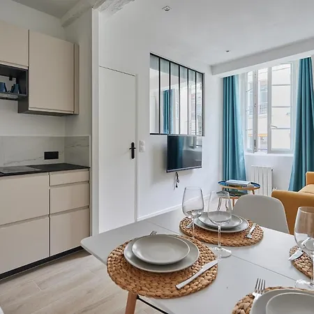 Center Of By Prestige * Paris