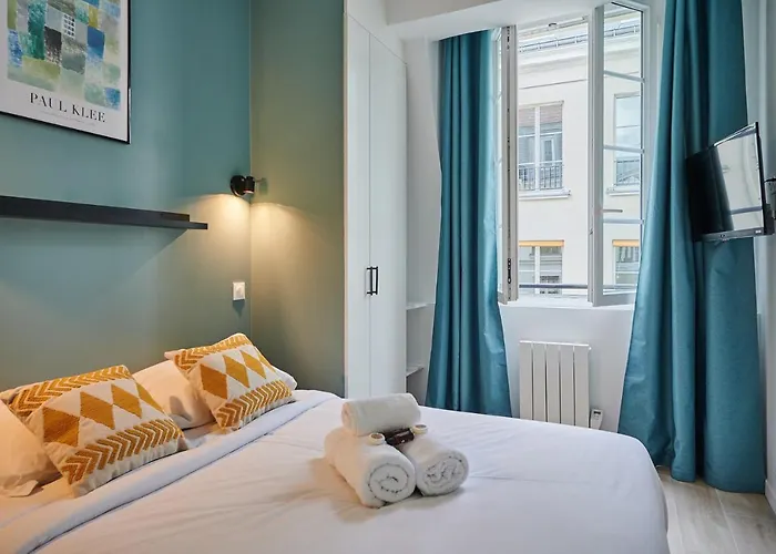 Center Of By Prestige 公寓